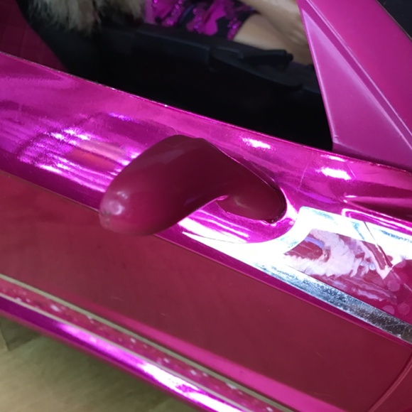 2011 Barbie Corvette and Doll - Picture 12 of 16